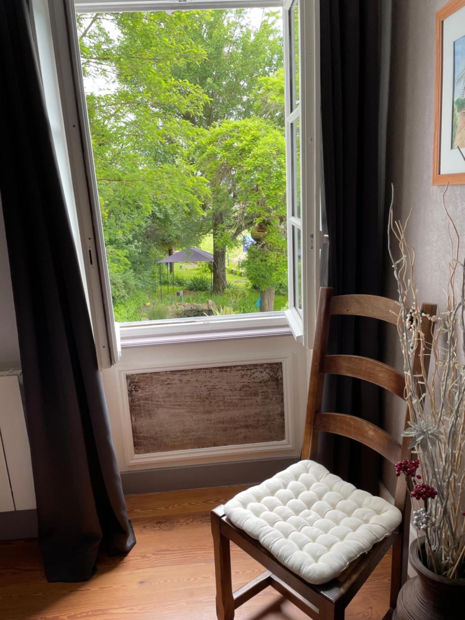 Bed and Breakfast Les Agapanthes Vaux-en-Beaujolais Exterior foto
